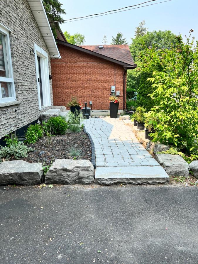 Furnished Family Home Near Toronto - Great Location Game Room - Backyard - Parking & Self Checkin Pickering Eksteriør bilde